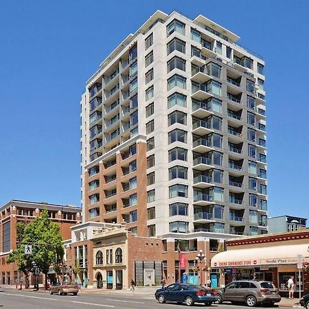 Modern 2 Bedroom Ocean Views Victoria Downtown Free Parking 외부 사진
