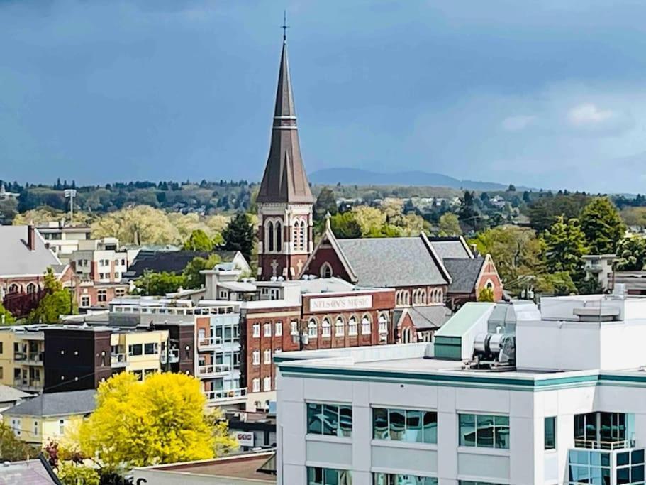 Modern 2 Bedroom Ocean Views Victoria Downtown Free Parking 외부 사진